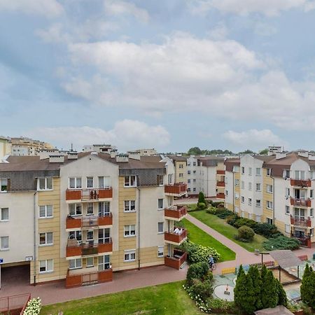 Cozy Apartment With Parking In Warsaw Ursus By Noclegi Renters エクステリア 写真